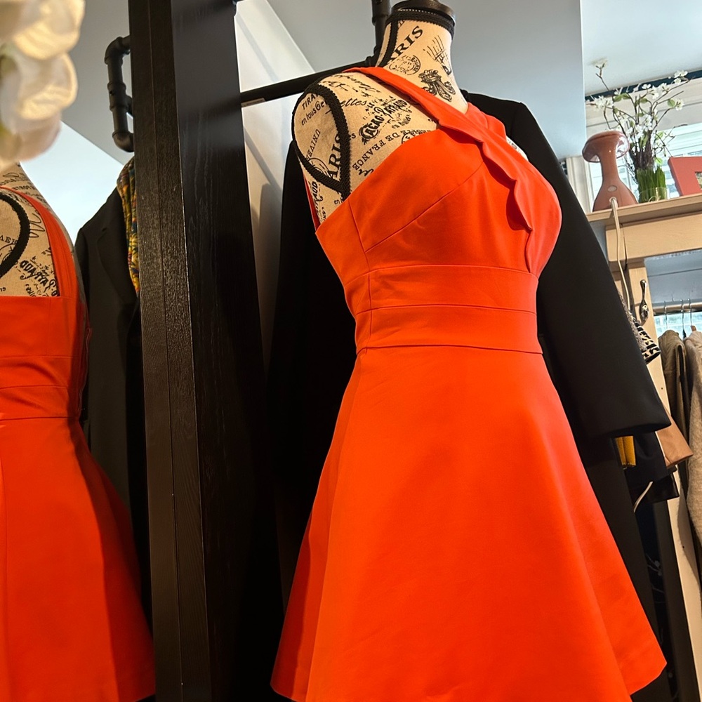 BEAUTIFUL, ARMANI bright Orange 🍊 short dress.  Size XS - Picture 12 of 13